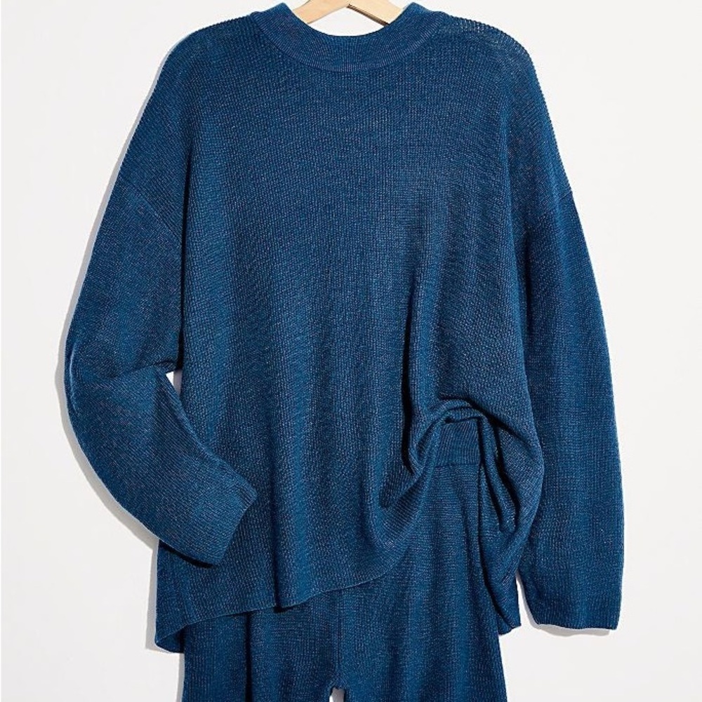 Women's Textured Crewneck Sweater - Deep Blue